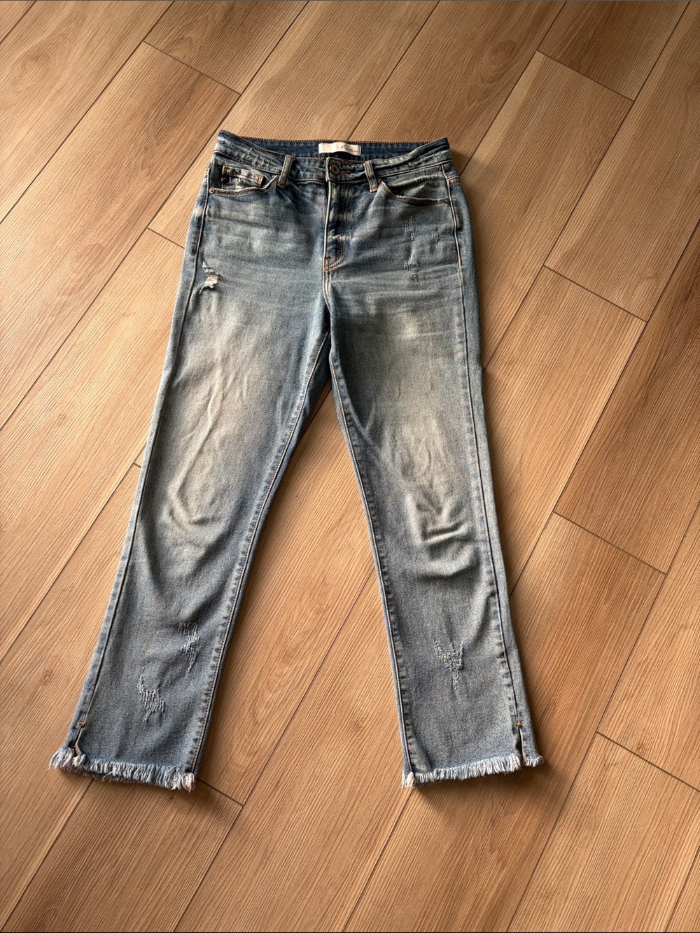 KanCan Light Blue Distressed Ankle Crop Jeans